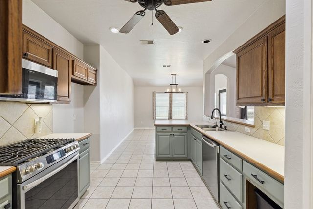 326 Bozeman Trail, Edmond, OK 73003