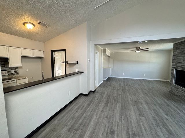 5518 Portsmouth Drive, Arlington, TX 76018