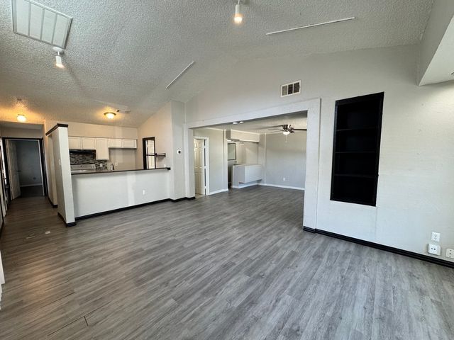 5518 Portsmouth Drive, Arlington, TX 76018