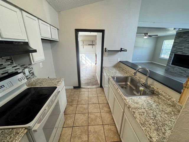 5518 Portsmouth Drive, Arlington, TX 76018