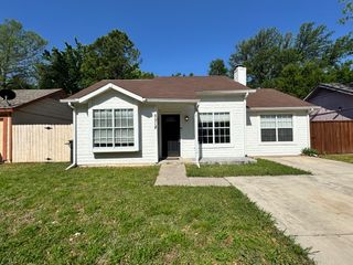 5518 Portsmouth Drive, Arlington, TX 76018