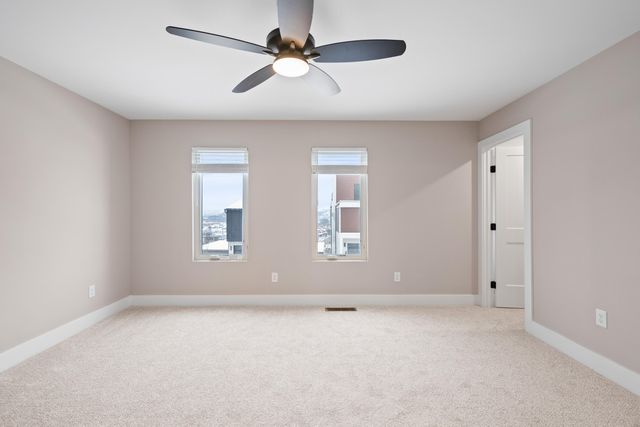 100 W 14th Street, B, Newport, KY 41071