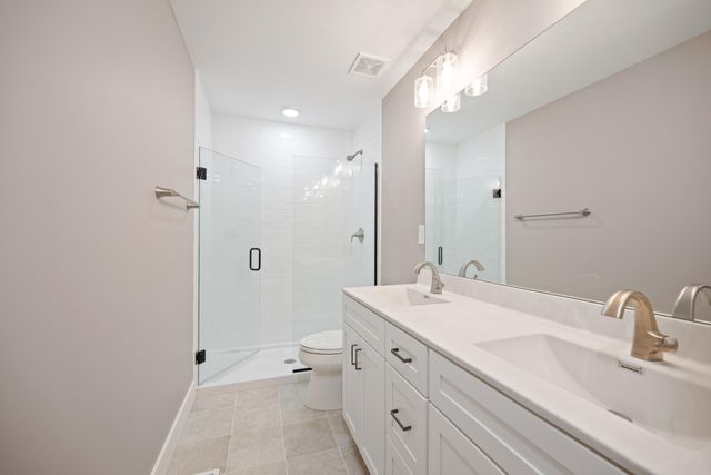 100 W 14th Street, B, Newport, KY 41071