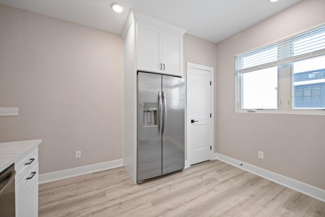 100 W 14th Street, B, Newport, KY 41071