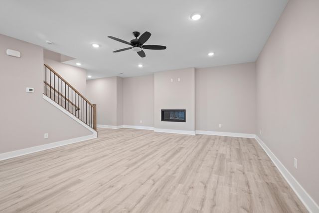 100 W 14th Street, B, Newport, KY 41071