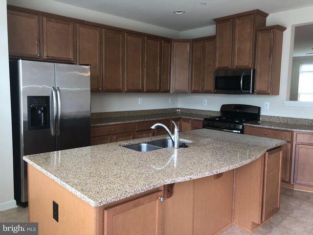 707 ADDISON RD S, Capitol Heights, MD 20743
