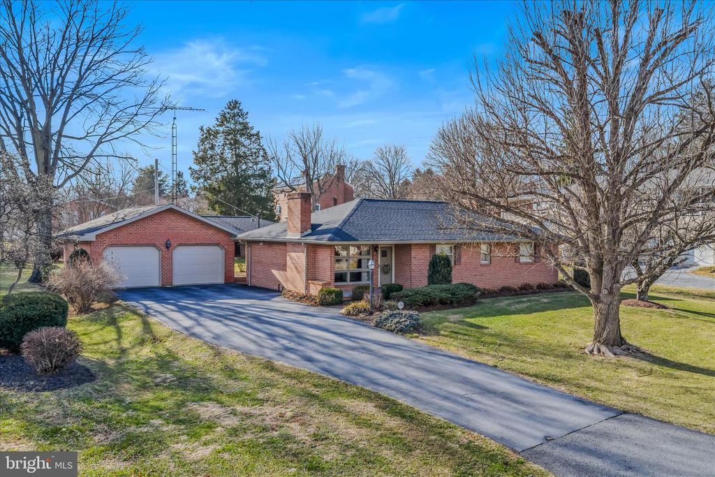 Image 1 of property listing at 1507 MEMORIAL PARK AVE, Martinsburg, WV 25401