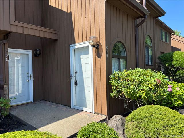 507 Scenic Lane, Poughkeepsie, NY 12603