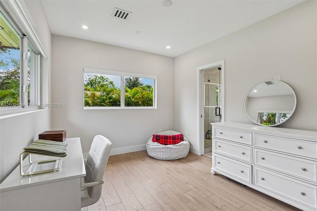 5620 SW 63rd Ct, South Miami, FL 33143