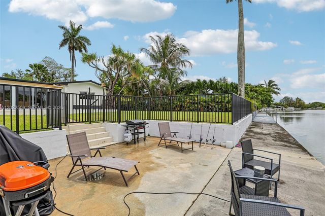 5620 SW 63rd Ct, South Miami, FL 33143