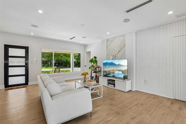 5620 SW 63rd Ct, South Miami, FL 33143