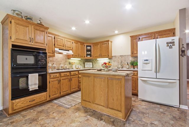 1708 OAK CLIFF PL, Columbia, MO 65203