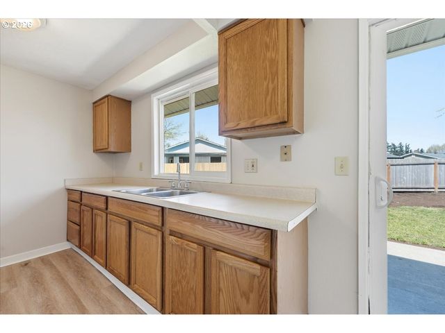 20865 Sw JAY St, Beaverton, OR 97003