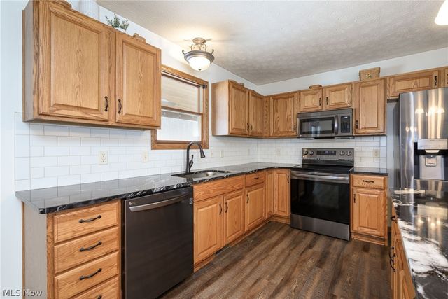 9737 Stanley Road, Garrettsville, OH 44231