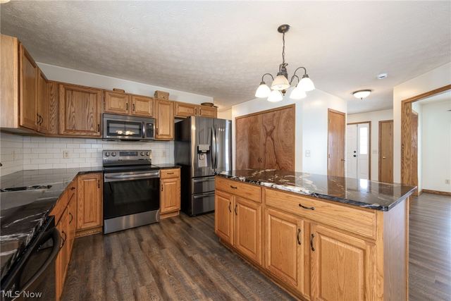 9737 Stanley Road, Garrettsville, OH 44231