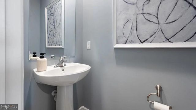 439 GRAVENSTEIN LN, Martinsburg, WV 25401
