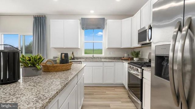 439 GRAVENSTEIN LN, Martinsburg, WV 25401