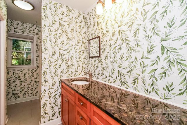 1195 Nixon Heights Lane, Denver, NC 28037