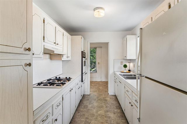 5530 N 80TH STREET C308, St Petersburg, FL 33709