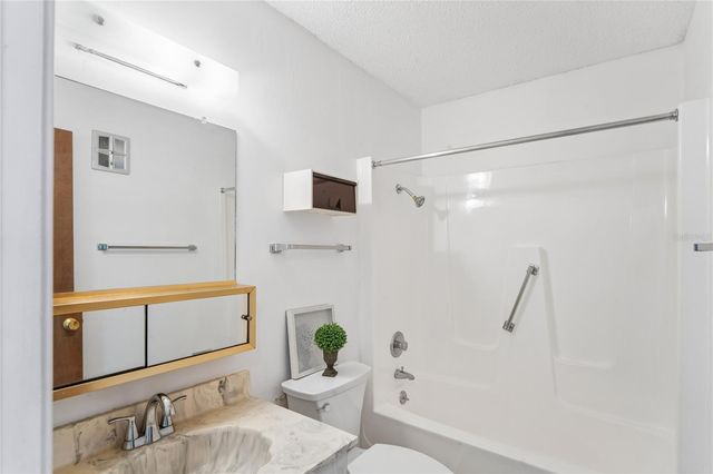 5530 N 80TH STREET C308, St Petersburg, FL 33709