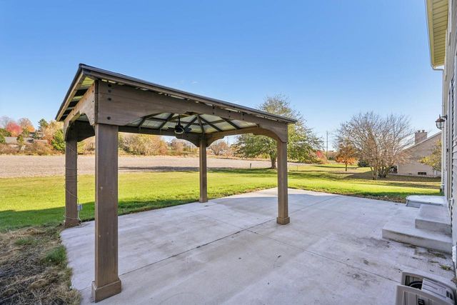 1405 Country Club LANE, Watertown, WI 53098