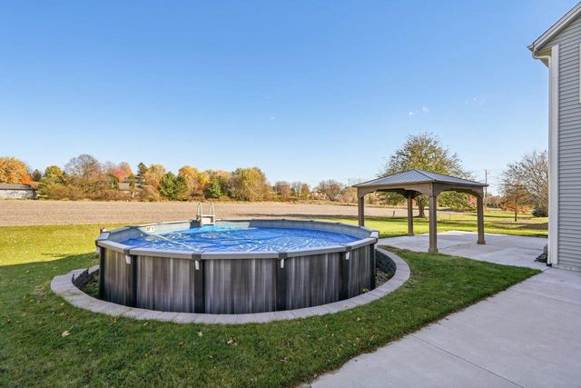 1405 Country Club LANE, Watertown, WI 53098