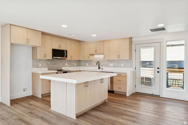 252 N MAIN ST, Bountiful, UT 84010