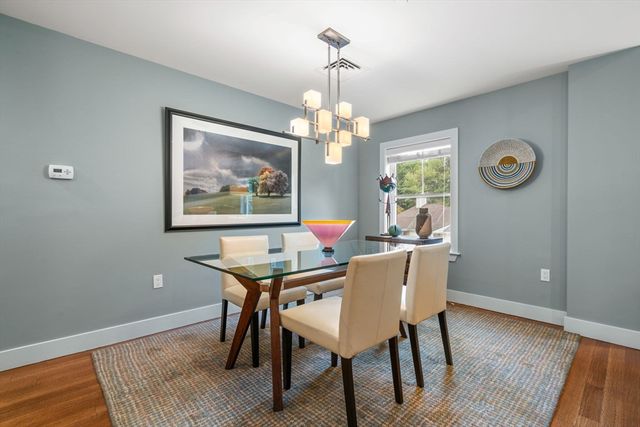 321 Hammond Pond Parkway 201, Brookline, MA 02467
