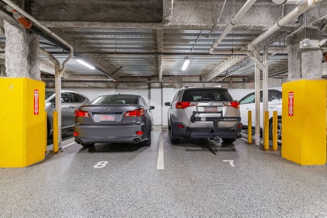 321 Hammond Pond Parkway 201, Brookline, MA 02467
