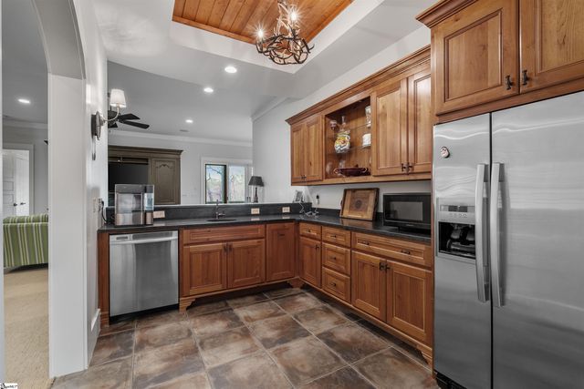 341 Riverside Drive, Greenville, SC 29605