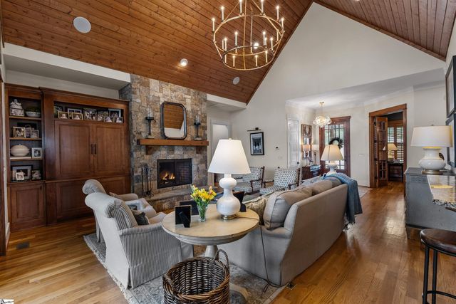 341 Riverside Drive, Greenville, SC 29605