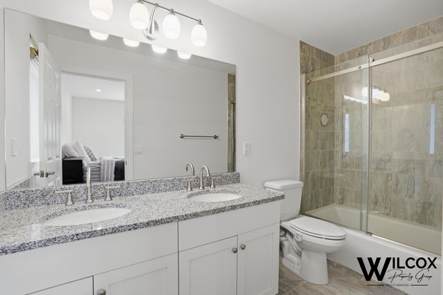 2185 Oaknoll Street, Auburn Hills, MI 48326