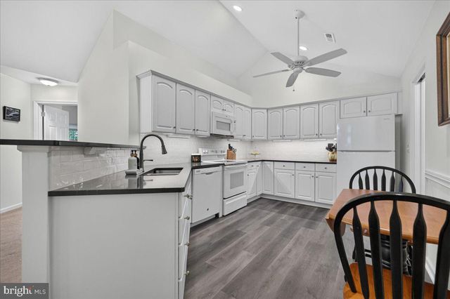 189 LIONS GATE CIR, Souderton, PA 18964