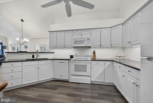 189 LIONS GATE CIR, Souderton, PA 18964