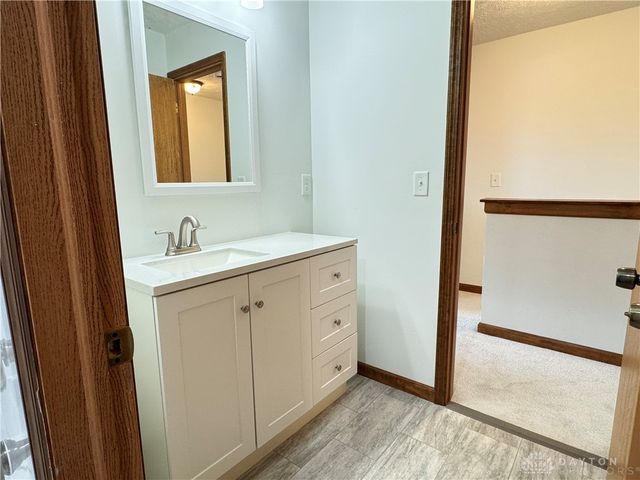 5623 Cobblegate Drive, Dayton, OH 45449