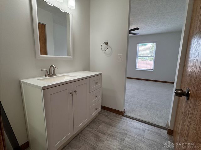 5623 Cobblegate Drive, Dayton, OH 45449