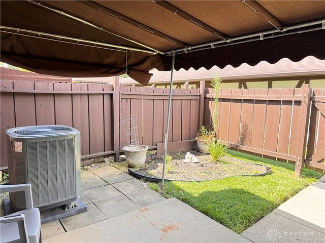 5623 Cobblegate Drive, Dayton, OH 45449
