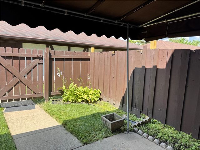 5623 Cobblegate Drive, Dayton, OH 45449