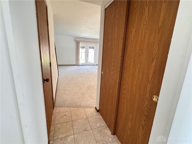 5623 Cobblegate Drive, Dayton, OH 45449