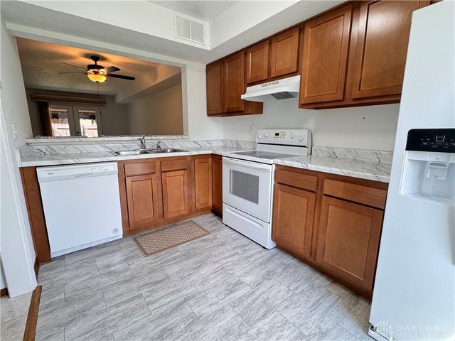 5623 Cobblegate Drive, Dayton, OH 45449