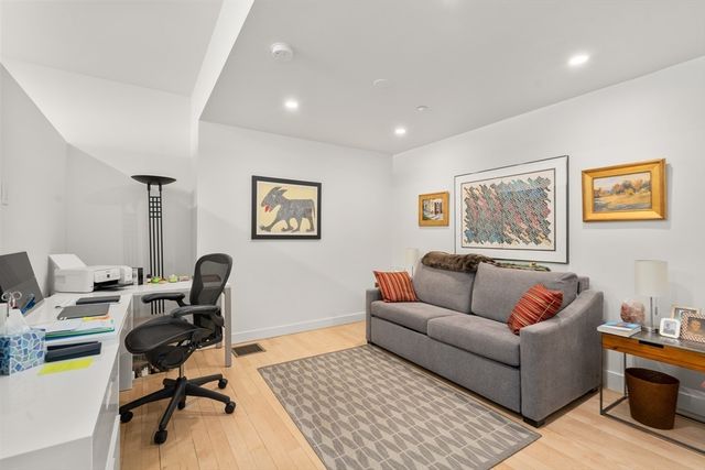 1313 Washington St 608, Boston, MA 02118