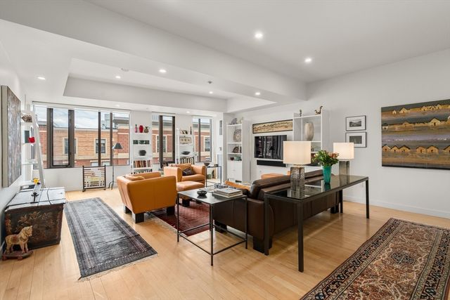 1313 Washington St 608, Boston, MA 02118