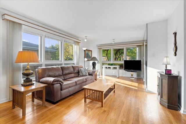 4443 Church Street, Skokie, IL 60076