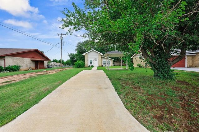 1223 E Vilas Avenue, Guthrie, OK 73044