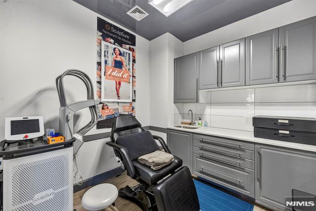 1033 River Road CS03, Edgewater, NJ 07020