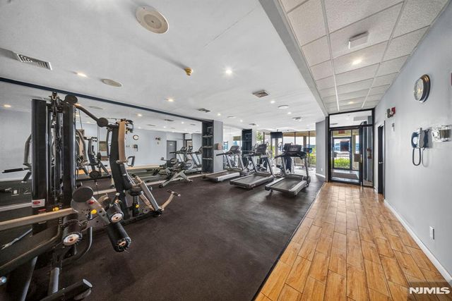 1033 River Road CS03, Edgewater, NJ 07020