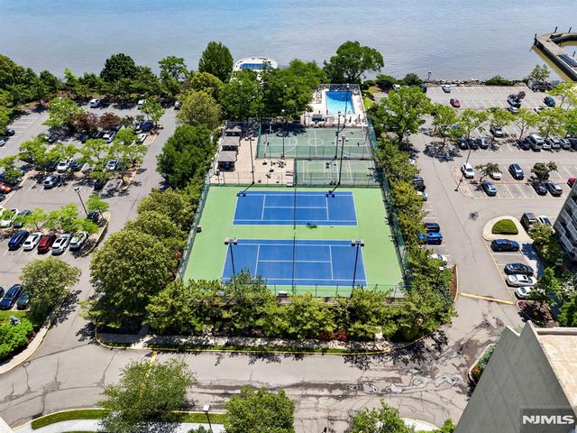 1033 River Road CS03, Edgewater, NJ 07020