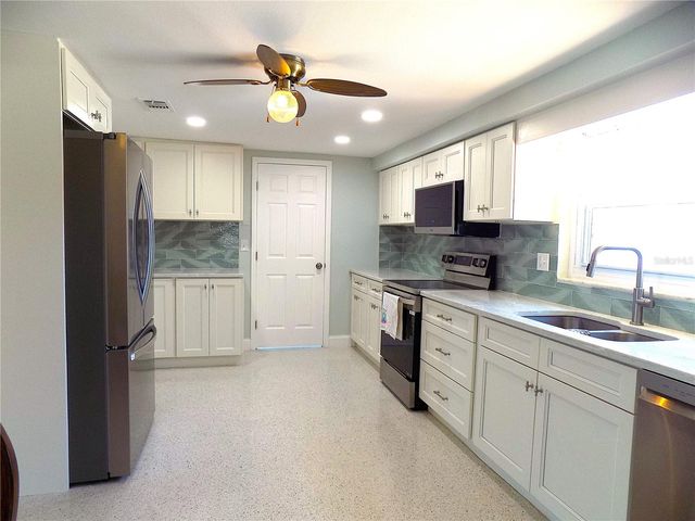 3842 HEADSAIL DRIVE, New Port Richey, FL 34652