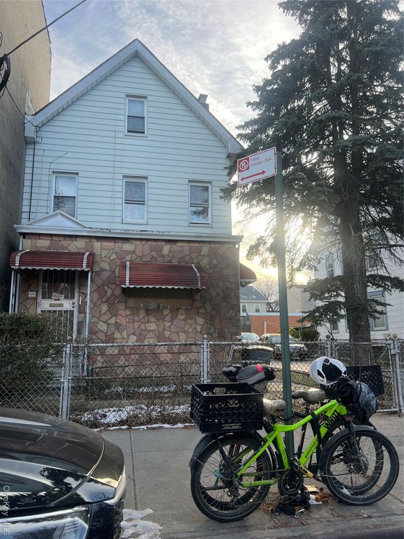 838 E 226TH Street, Bronx, NY 10466