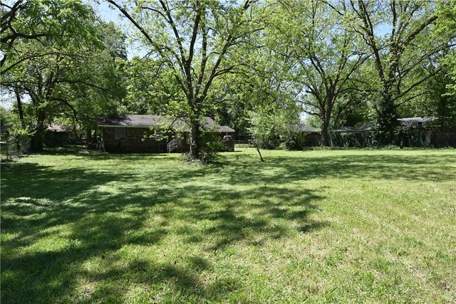 142 Patton Street, Pea Ridge, AR 72751